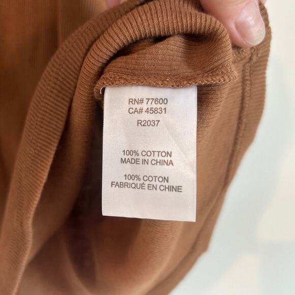 NWT Free People Ribbed V-Neck T-Shirt – “The Outsider” – Brown – Women’s Small - Picture 7 of 8